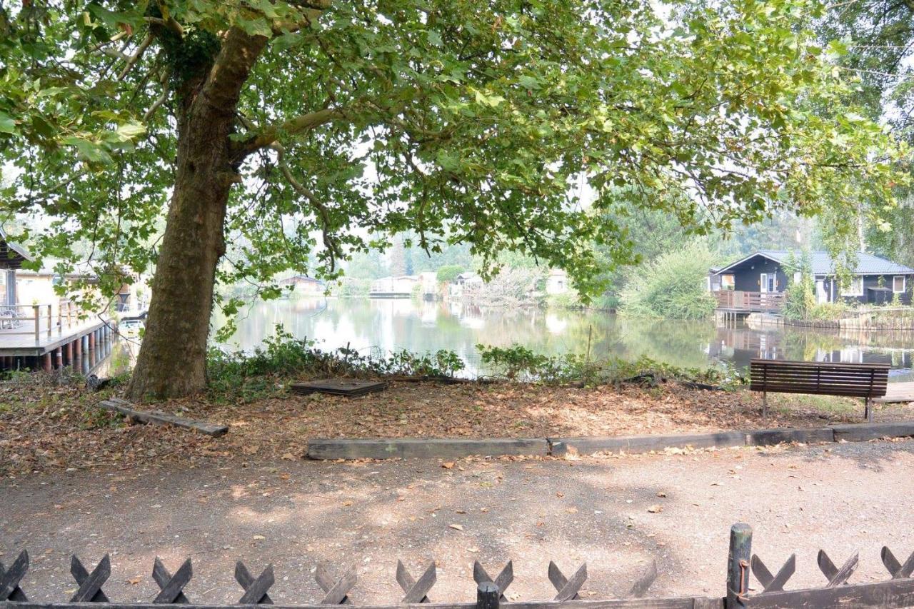 Vakantiehuisje De Waterhoek Geel Exterior foto