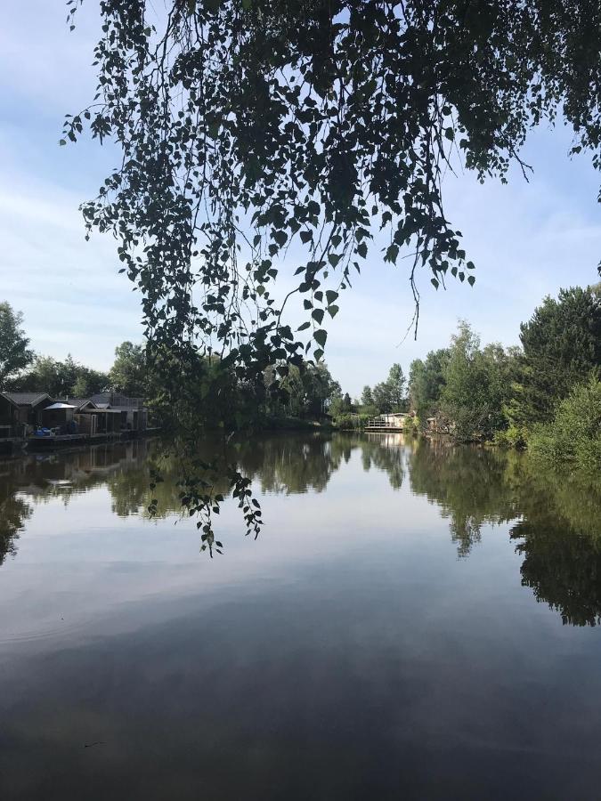 Vakantiehuisje De Waterhoek Geel Exterior foto